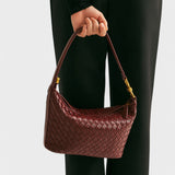 Isa - Bordeaux Chic